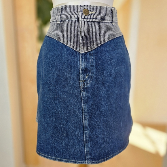 Vintage Dresses & Skirts - Vintage 70s Striped Waistband Denim Mini Skirt - Blue Western 60s